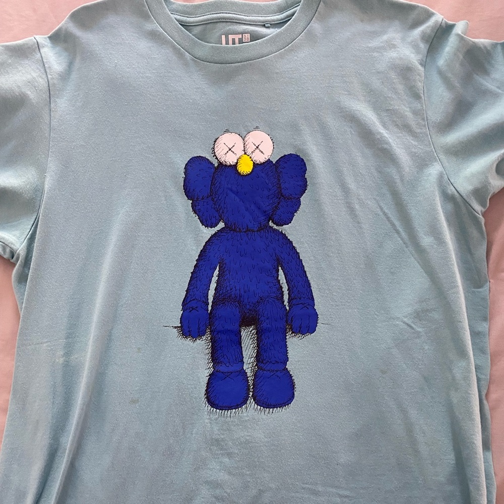 Kaws t shirt